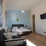 Armonia Studios, & 4* Mikri Vigla