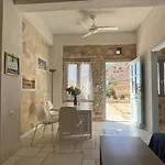 Armonia Studios, & Mikri Vigla