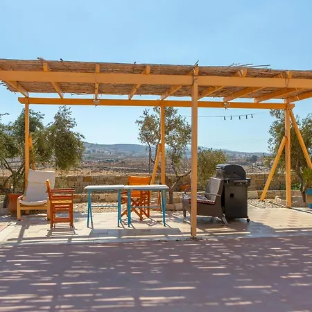 Oda ve Kahvaltı Armonia Studios, & 4*