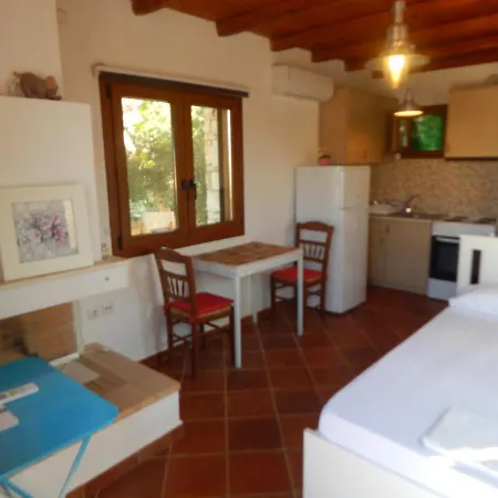 Armonia Studios, & Bed & Breakfast