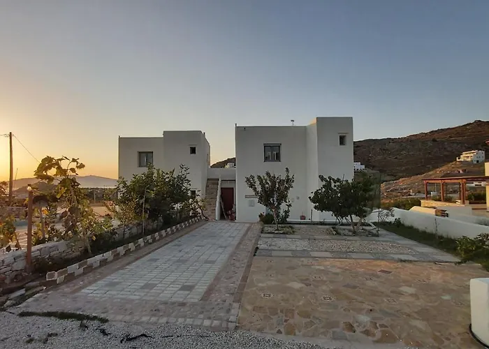 Armonia Studios, & 4* Mikri Vigla