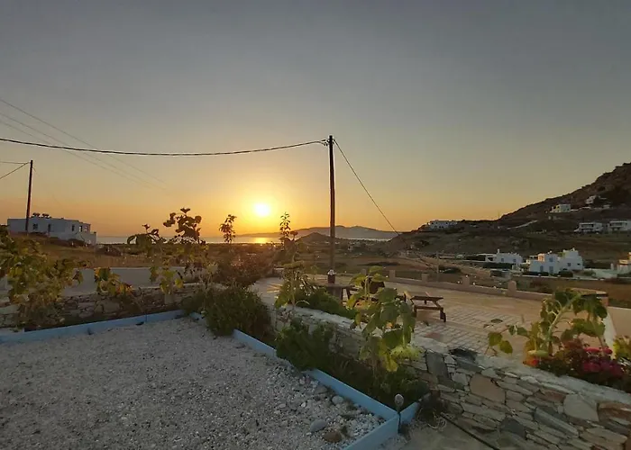 Armonia Studios, & Mikri Vigla