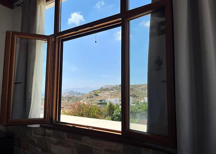 Armonia Studios, & 4* Mikri Vigla