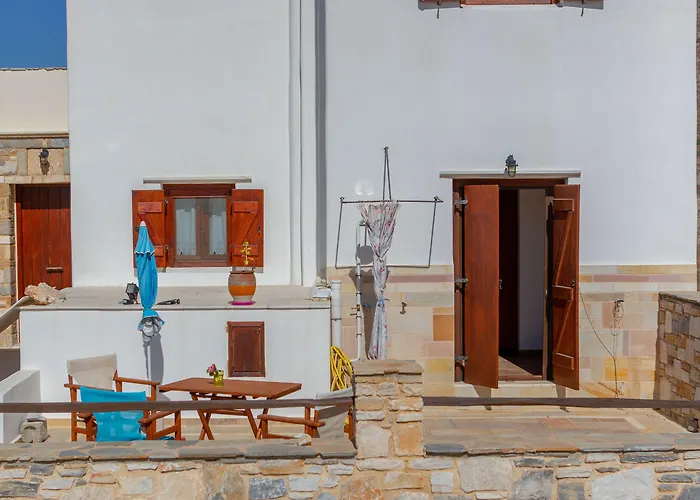 Armonia Studios, & 4*